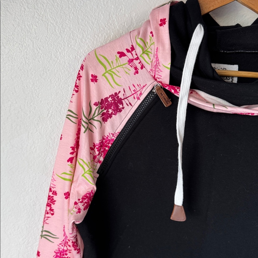 Alaska Chicks Double Layer Hoodie - Picture 2 of 6